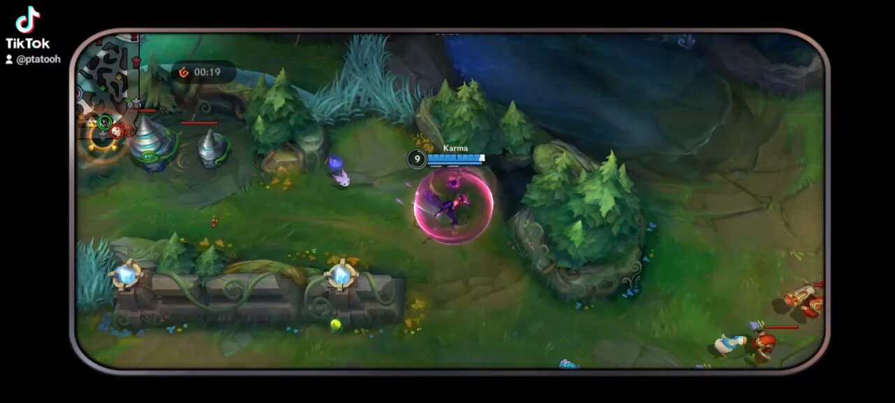 Lux trying to take the tower!