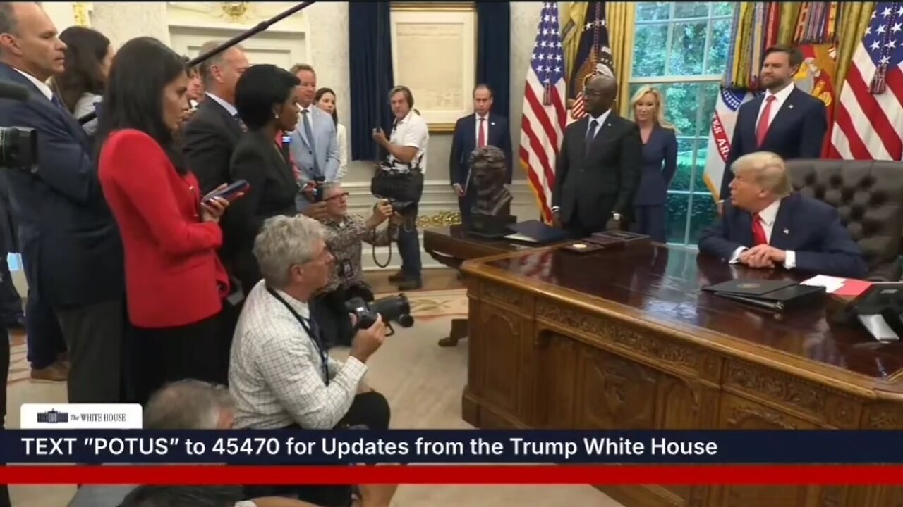 Trump Slams Big Banks for Nasty Debanking: They're Making Business Impossible