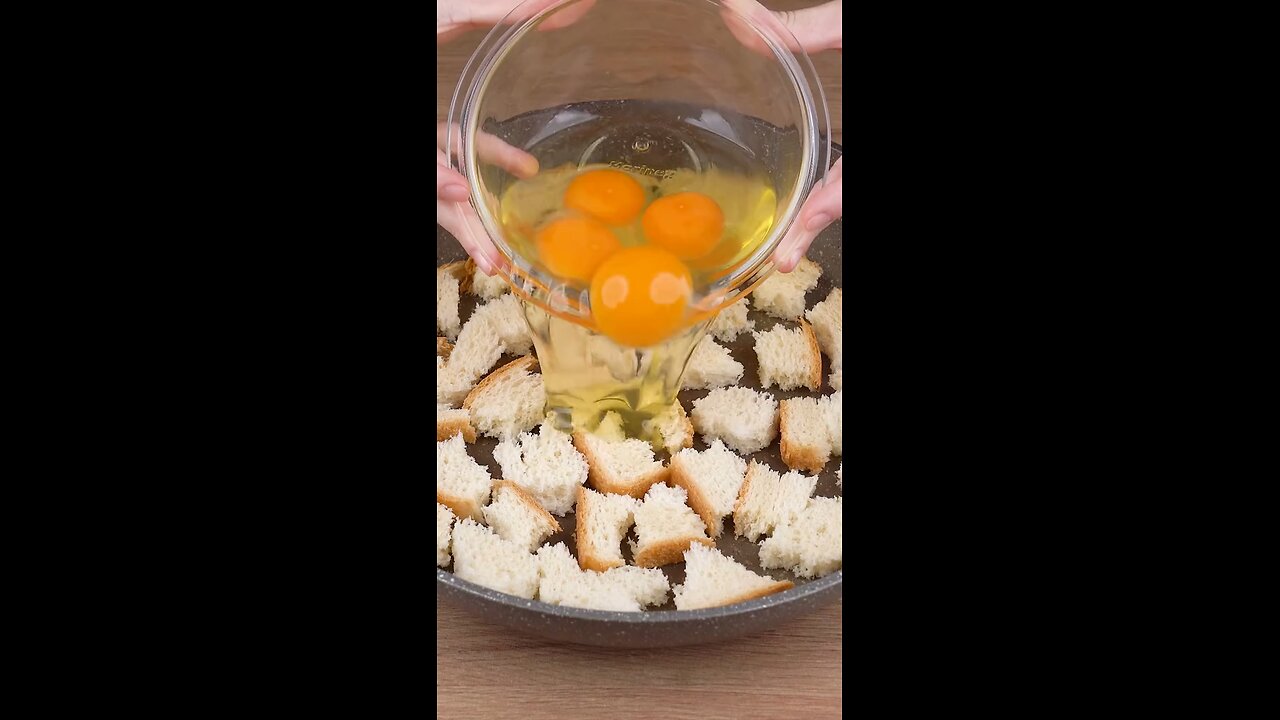 I mixed eggs and bread, and everyone was surprised by the result #cooking #Recipe #EasyRecipe