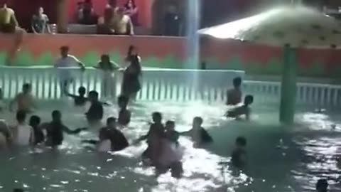 no fighting in the pool
