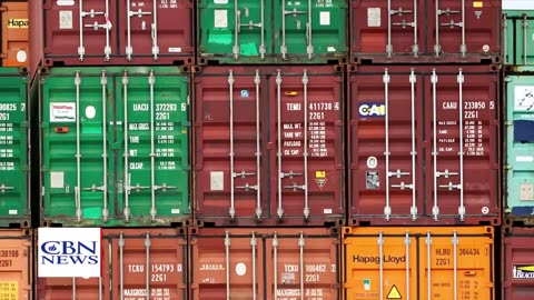 China Quietly Backs Away from Trade War, Agrees to Trump Tariff Talks