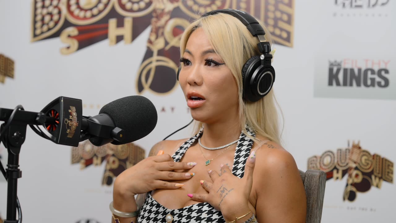 Victoria Liu - Asian Men Don't Like Me Because Of My Complexion And That's The Reason I Left China!