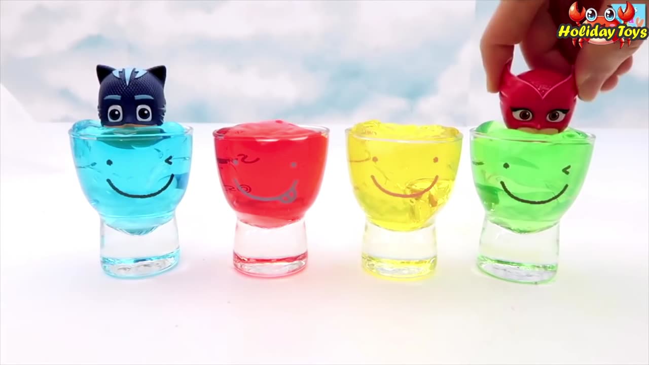 Mix Blue and Yellow Paint then Stir by Hand on the Table