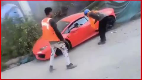 Noida: Lamborghini Hits Two Pedestrians on Footpath, Driver Arrested