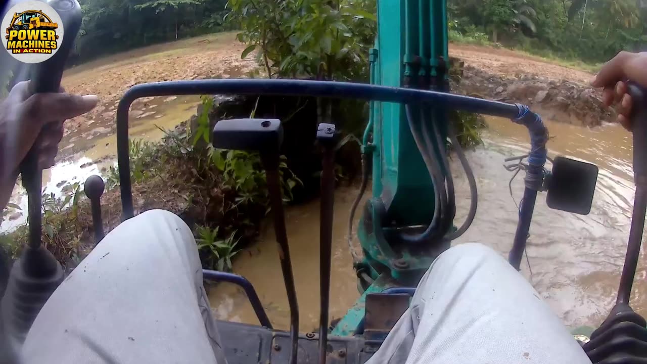 Massive 365C Excavator Battles Deep Mud & Water! The Sounds Are Unreal 🔥💧 | ASMR Power