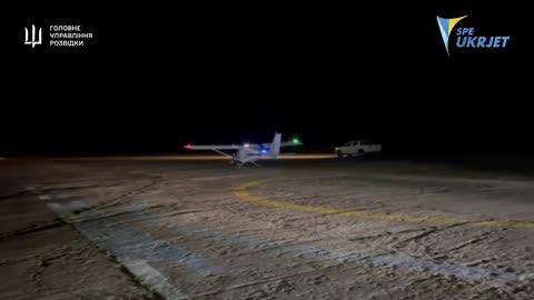 🦅🇺🇦 Footage of the launch of a large Ukrainian kamikaze drone based on the Aeroprakt A-22