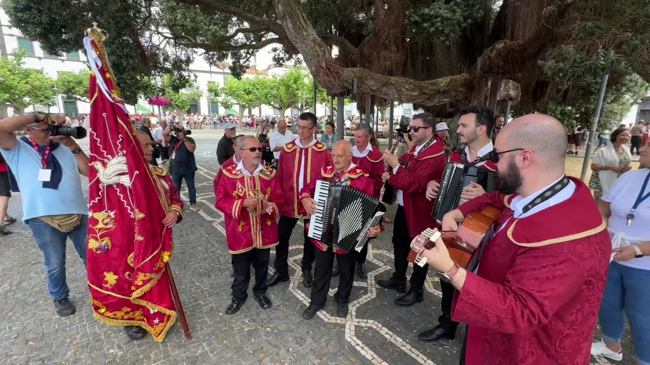 LIVE: Partilha Popular das Sopas do Espírito Santo 🕊 Ponta Delgada, São Miguel Açores 12.07.2025