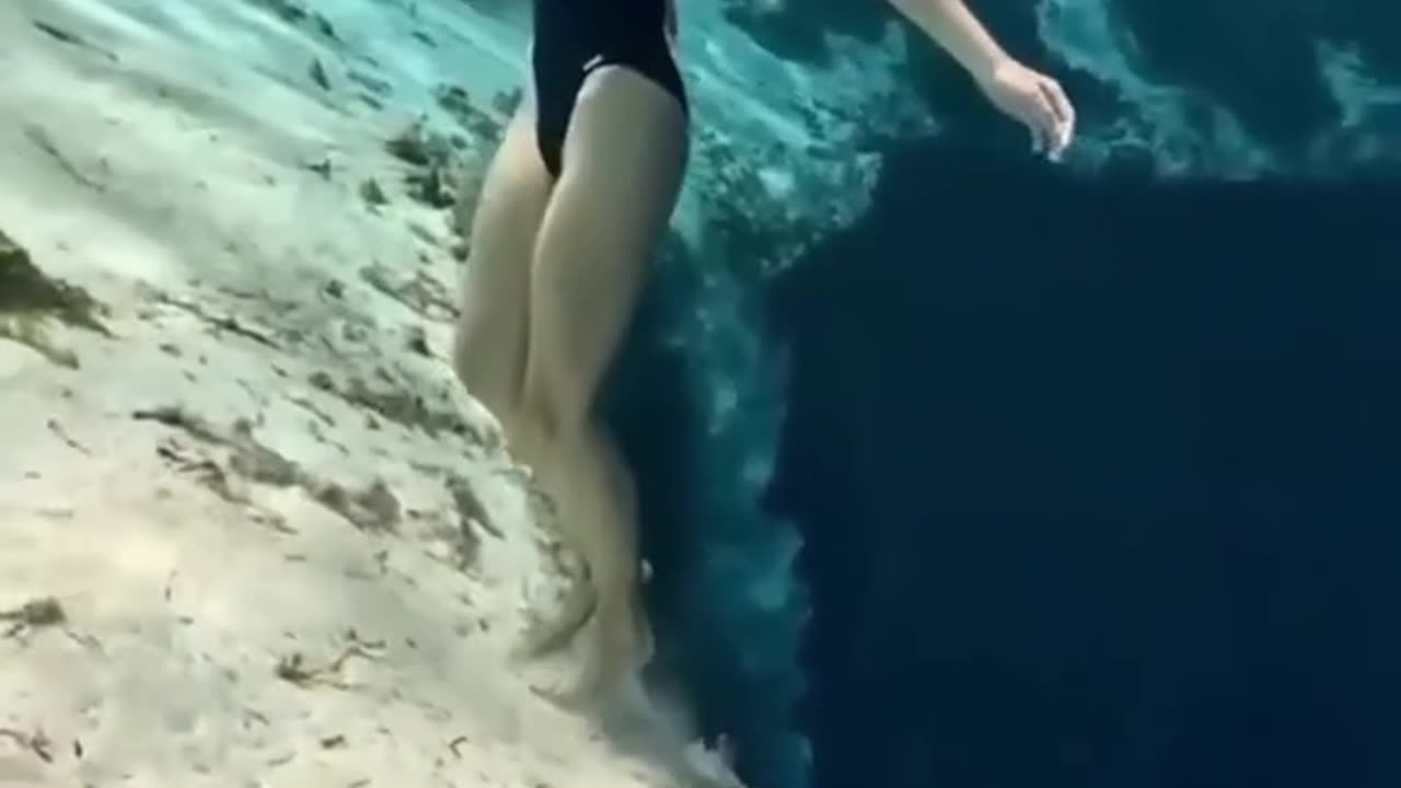 The person with the monofin💖 Mermaids are the best 💖