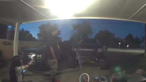 Man saves two little girls from being kidnapped, not all heroes wear capes.