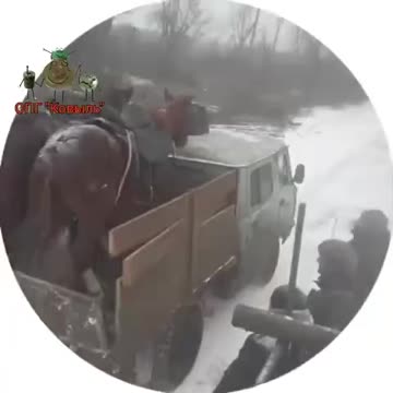 Russians Continue to Implement Horse Technology as Vehicles Become Scarce