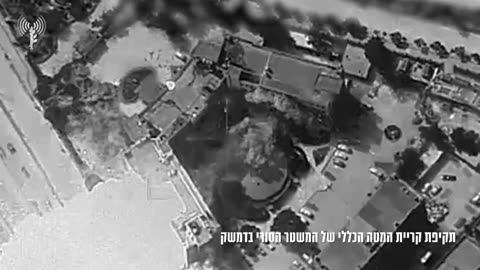 The view from the ground and from the air of the attack on the Syrian defense ministryn