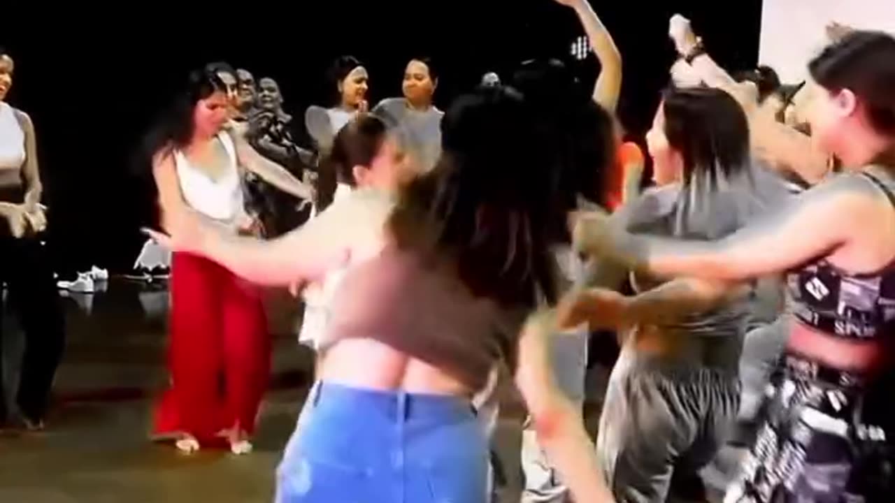 "Epic Flow | 4K Dance Energy"