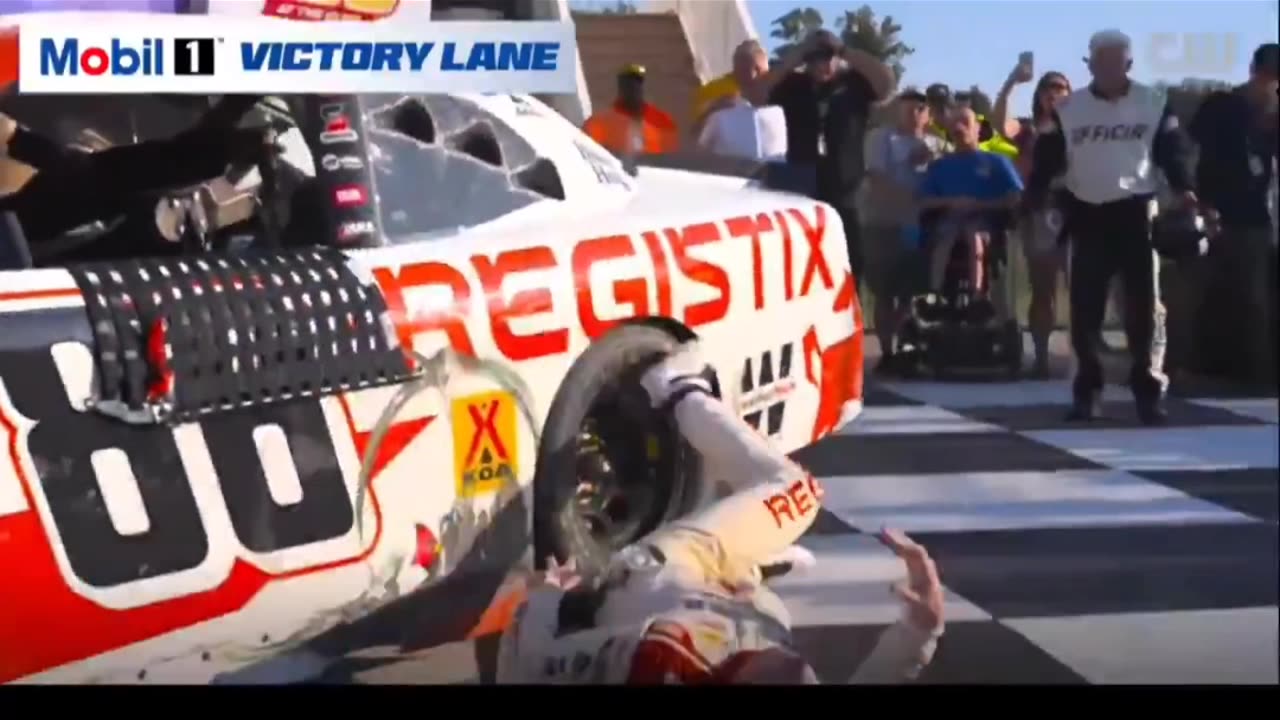 Jim Ross reacts to NASCAR driver knocking himself out