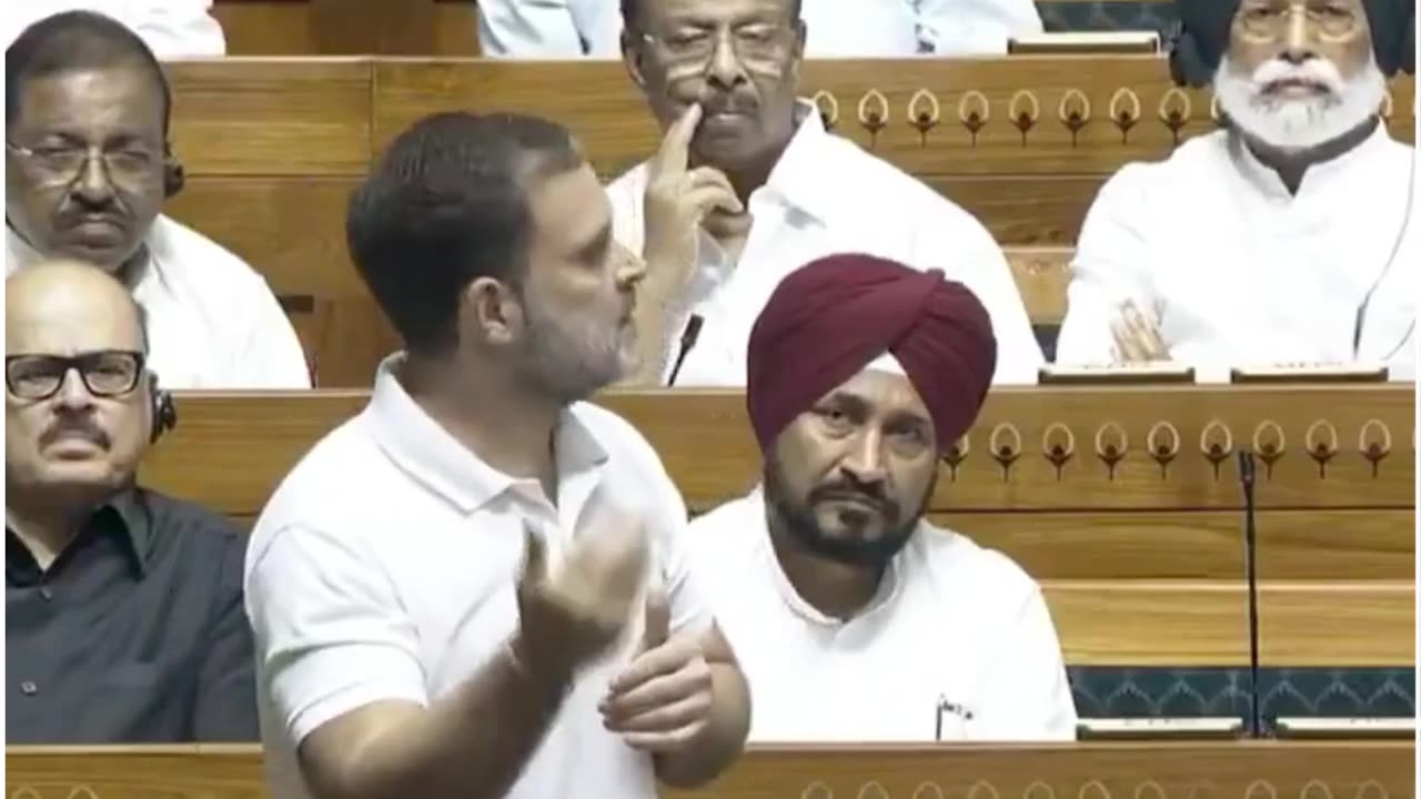 SHOCKER in Parliament! Rahul Gandhi Says 'Fking' Instead of 'Fighting' While Referring to Pakistan