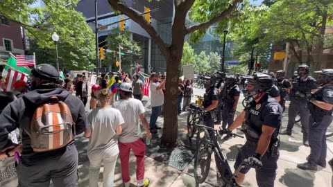 Charlotte, N.C. — A far-left rioter cried and writhed when pepper spray was deployed