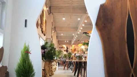 The Crazy Process of Containing the Ocean in a Dead Tree. Korea Resin Table