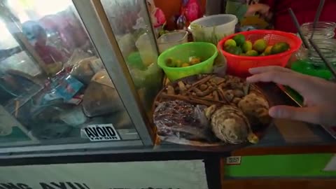 Indonesian STREET FOOD in Yogyakarta 🇮🇩 Pasar Ngasem Jogja’s #1 Food Market!!