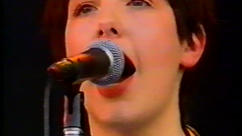 Texas - I Don't Want A Lover = Live Pinkpop 1990