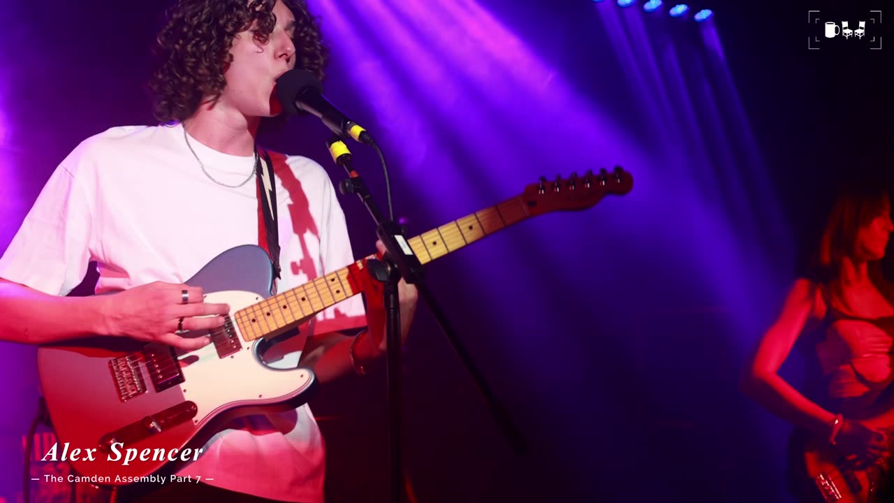 Alex Spencer live at 'THE Camden Assembly' - Part 7 | Cupchairs.com