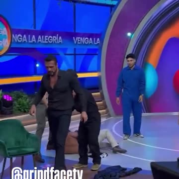 Mexican TV is entertaining 😳😬