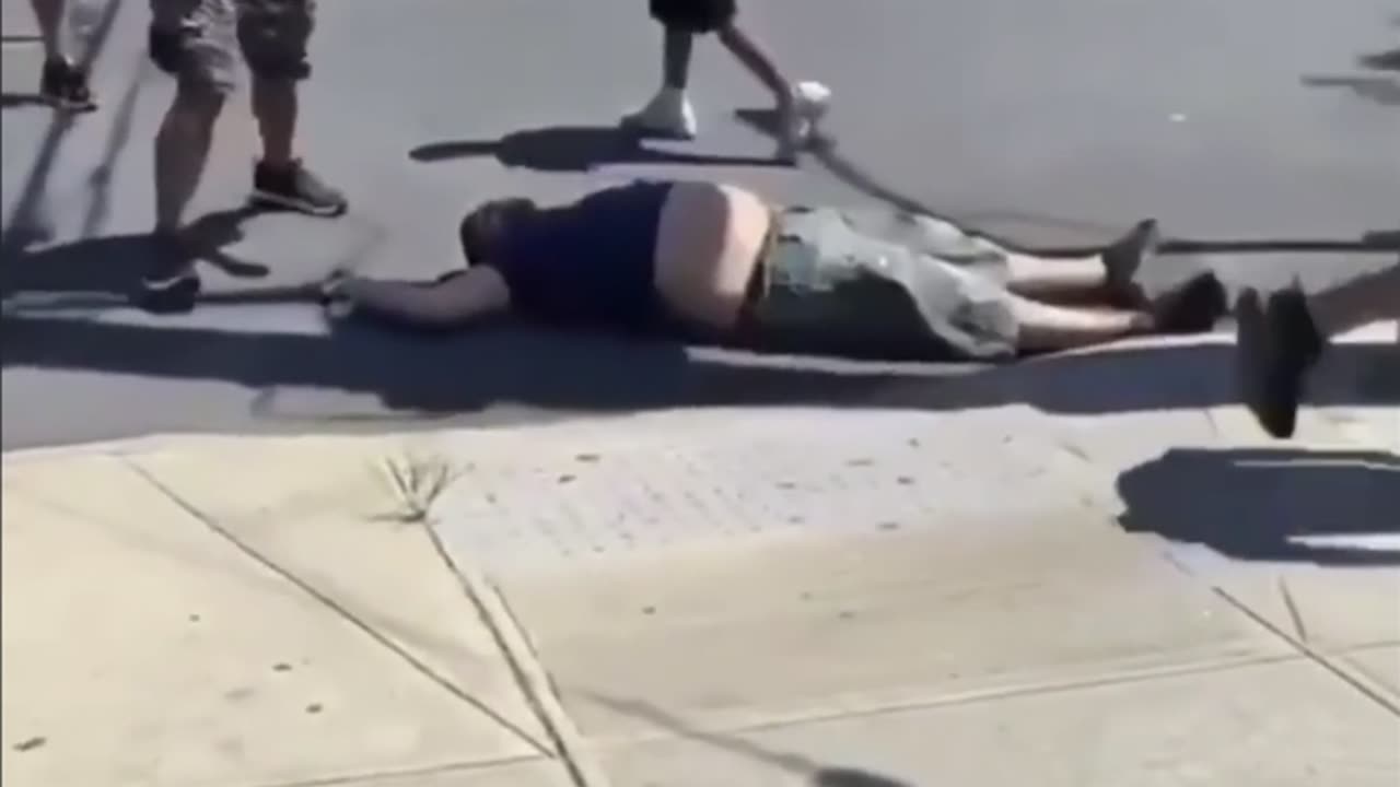 Throwing haymakers in da hood
