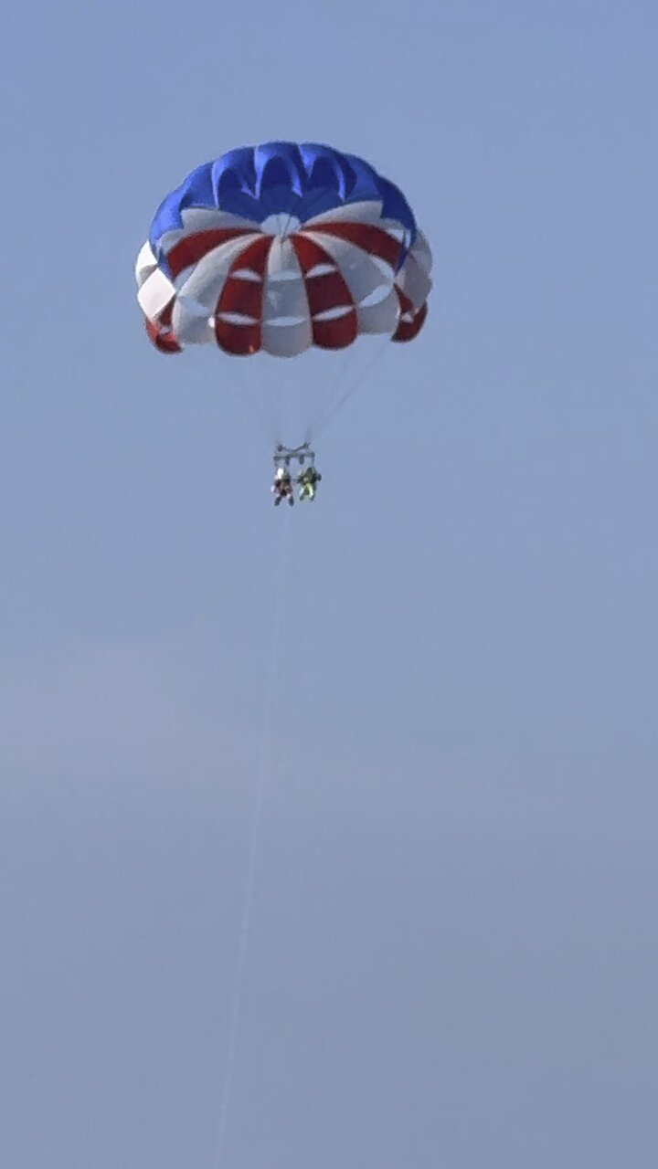 Santa & The Grinch Parasailing In Paradise