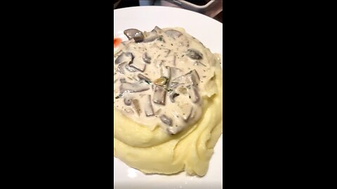 Creamy mushrooms, buttery mashed potatoes, tomatoes salad