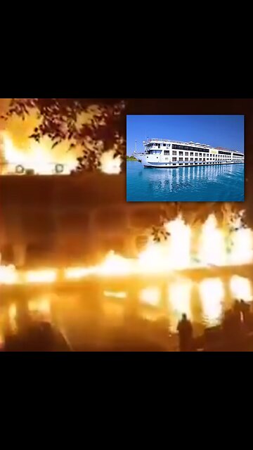 Incendio destruye un barco por completo con 220 pasajeros a bordo