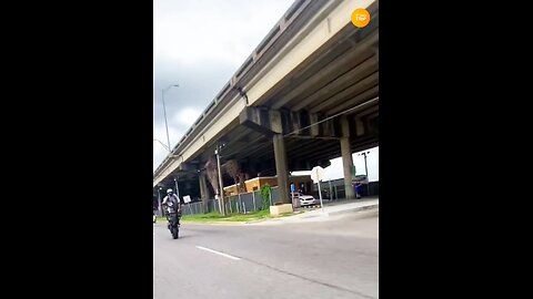 Simplang Trip 166: Motorbike exhibition ride accidentally fell down to squathrust exercise.