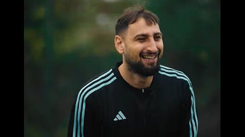 💖👐 DONNARUMMA LEVANTA A BERALDO PARA QUE QUEDE EMBRUJADO EN UN BESO