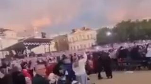 Mass protests in the UK - "Kier Starmer's a WANKER!"
