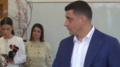 Presidential candidates votes in tense presidential runoff in Romania