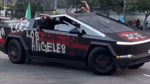 #Apocalyptic scenes in #LosAngeles Illegal alien criminals stole a #cybertruck