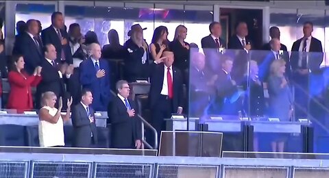 Trump Gets LOUD Applause When Shown On The Jumbotron At Yankee Stadium