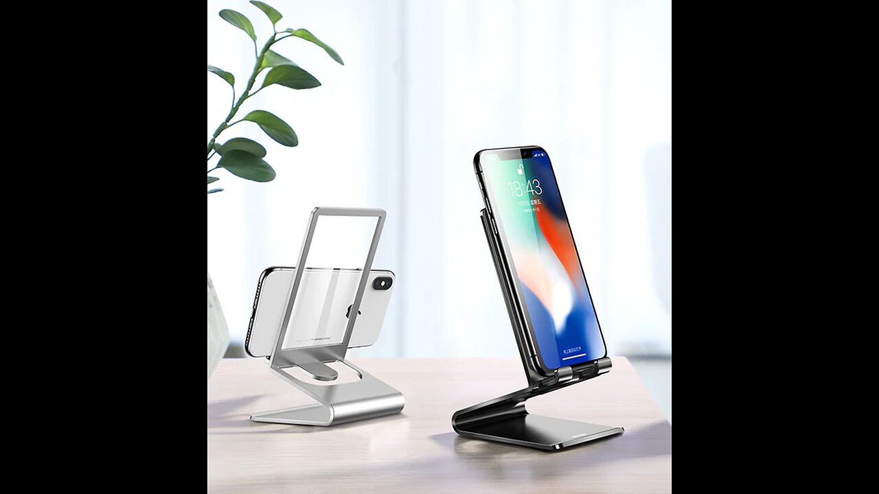 Display Your Phone with a Touch of Sparkle with Solid Glass Gadget Holder
