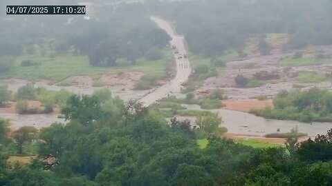 Llano River Rises 20 Feet in 20 Minutes | July 4 Texas Flood Time Lapse