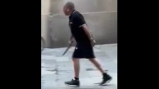 Usual knife-wielding suspect hunts Spaniards in Barcelona, ​​wounding at least one.