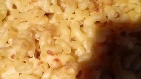 Vegan baked Macaroni And Cheese And Apple Crisp!