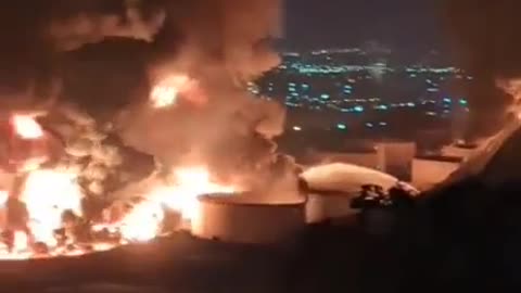 The footage shows a fire at an oil refinery in Haifa