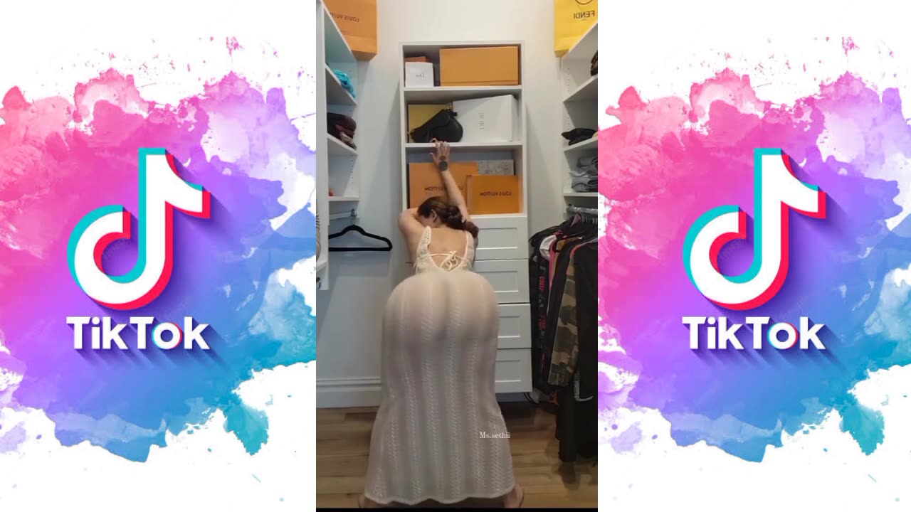 🟢 Woaman Big ass and Big Booty 😍