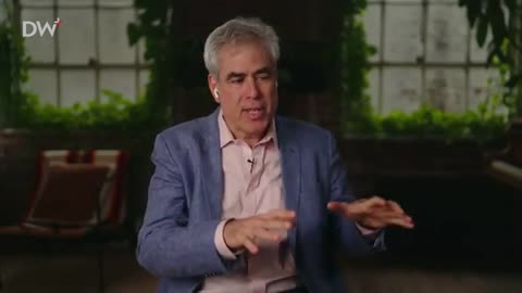 Jordan B Peterson: How Smartphones are Wrecking Your Life - Jonathan Haidt!