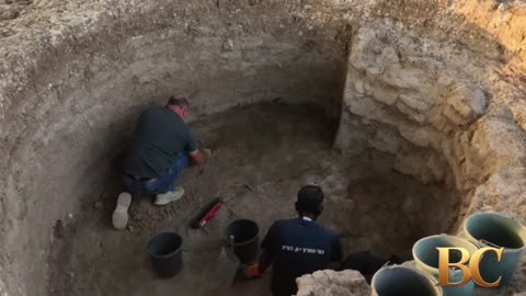 Rare intact 5,500-year-old Canaanite blade workshop unearthed in southern Israel