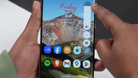 112 OnePlus 13 vs iPhone 16 Detailed Comparison - I’ll Make it Easy!