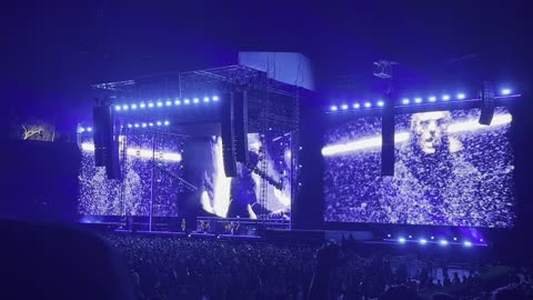Slide Away - Oasis Live 25