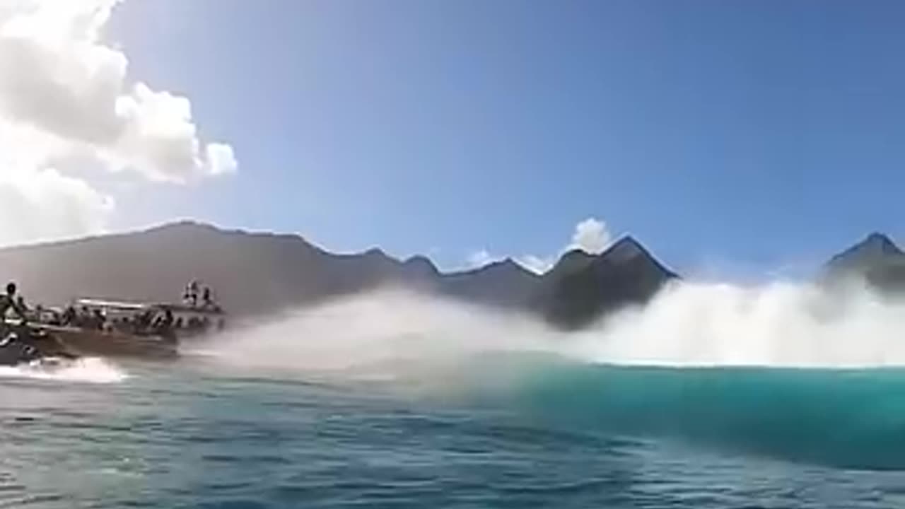 Breaking: THIS IS NOT A WAVE BUT THE ENTIRE OCEAN FOLDING OVER