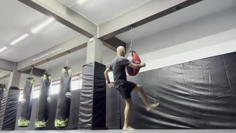 Vacation in Mauritius 🇲🇺 . Shape Sports Club Grand Baie. Outward Kick. June 28, 2025