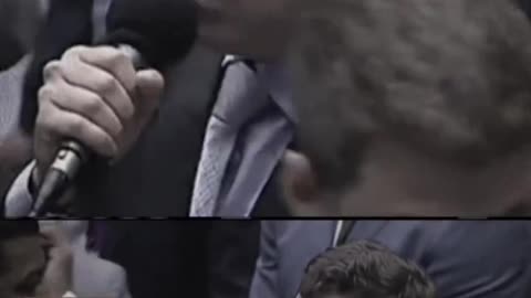 Em 2019, o governo Bolsonaro criou a MP 871 para que os sindicatos fossem obrigados anualmente a pedirem autorização para seus descontos.
