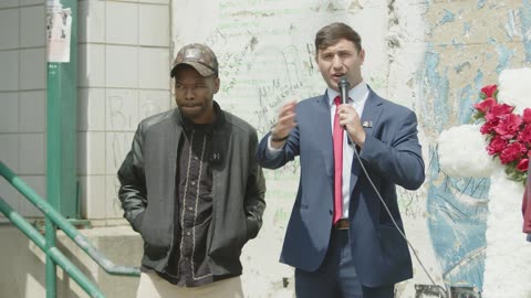 🚨 PROTECT WHITE AMERICANS - Memorial Service at the Murder Scene of Emily Carlson - 25 year old mother of 2 was Viciously Stabbed by Violent Black American Willie Holmes — Father of Emily’s Child Stands with Jake Lang