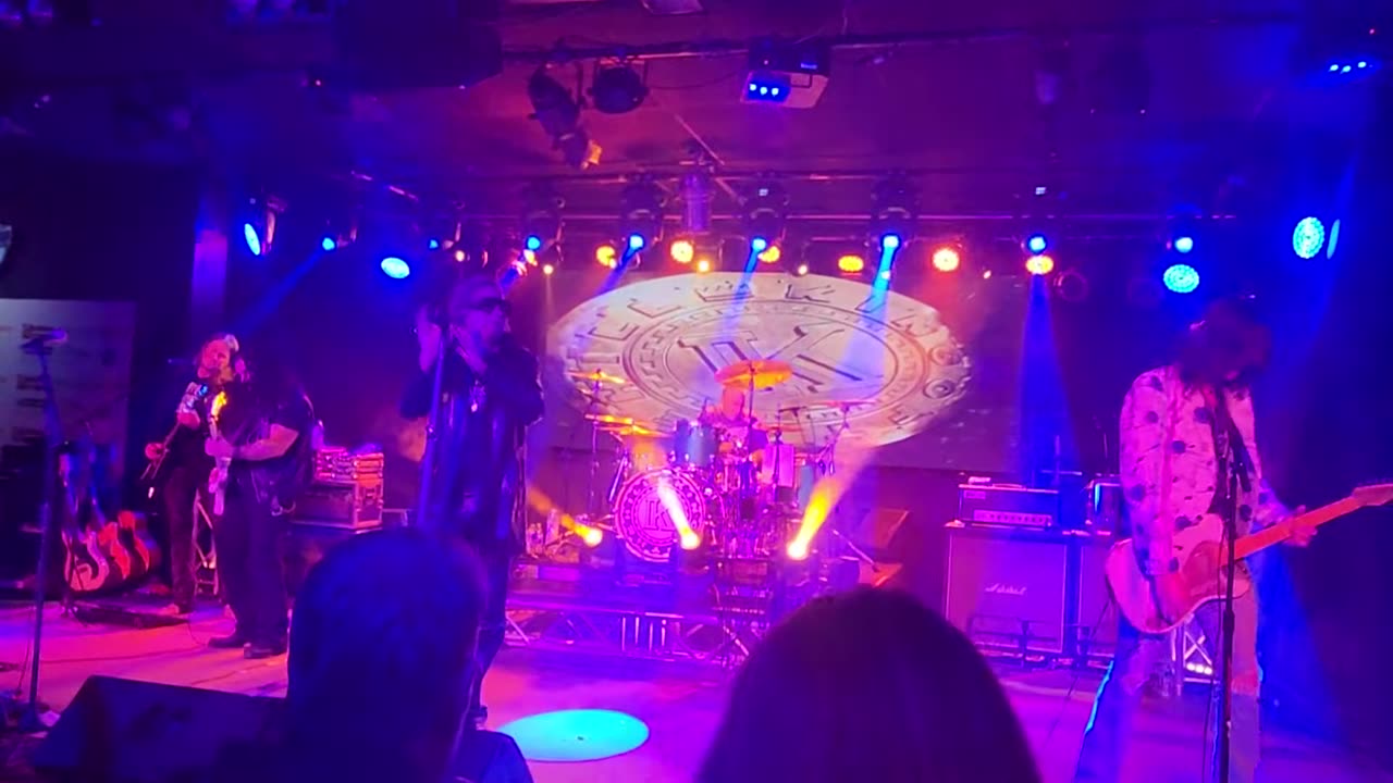 King of the hill ( live)