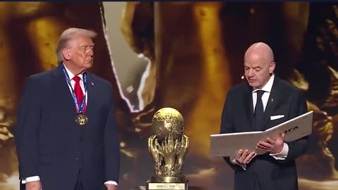 The White House - PEACE PRESIDENT. 🕊️ @FIFAWorldCup President Gianni Infantino awards